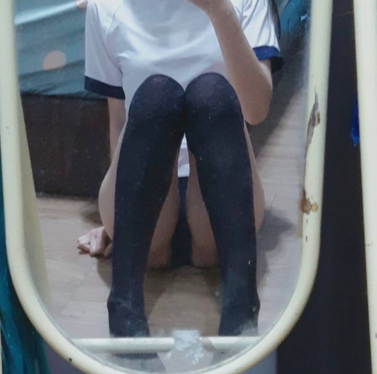 Nàng dâu hiếu thảo chăm sóc bố anh xã vietsub